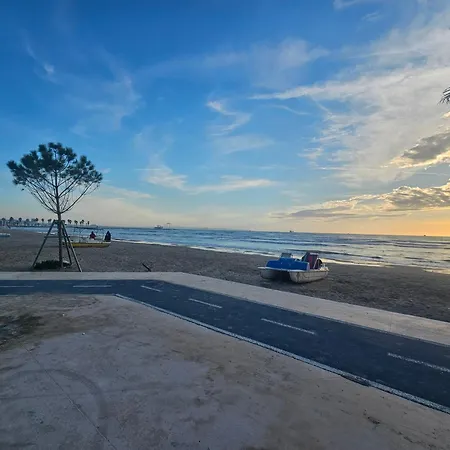 Bral 5 - Beachfront Lägenhet Durrës