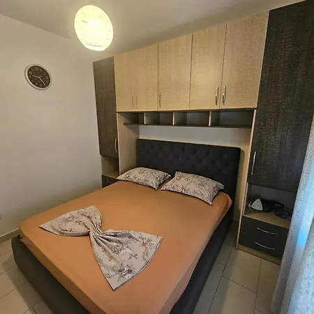 Apartment Bral 5 - Beachfront Durres