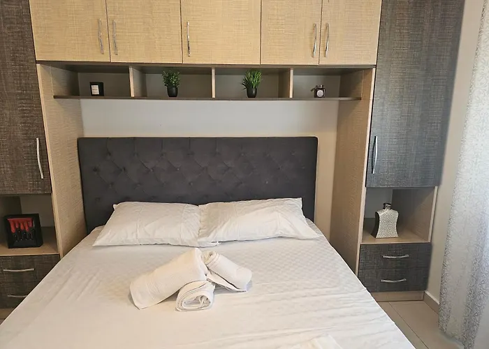 Bral 5 - Beachfront 公寓